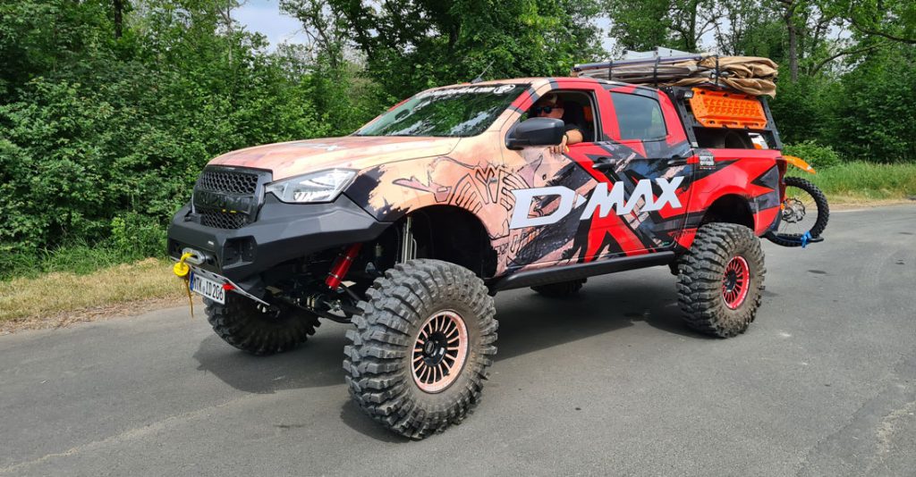 Beast Max Show auf dem Oktoberfest im Husarenlager Karlsruhe beim Autohaus KUHN